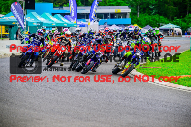 MaZZes_FotoMatrix_240609_6021986_8220 | S2