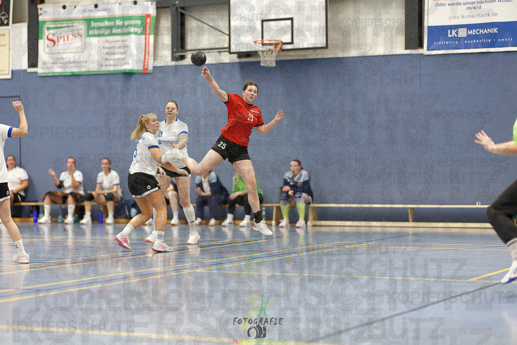Frauen 2. Bezirksklasse; SG Rechtenbach - HSG Linden II | Frauen 2. Bezirksklasse; SG Rechtenbach - HSG Linden II am 16.11.2025 in Rechtenbach (Sporthalle Rechtenbach)Photo © 2025 - Jörg Heinrich - Realisiert mit Pictrs.com
