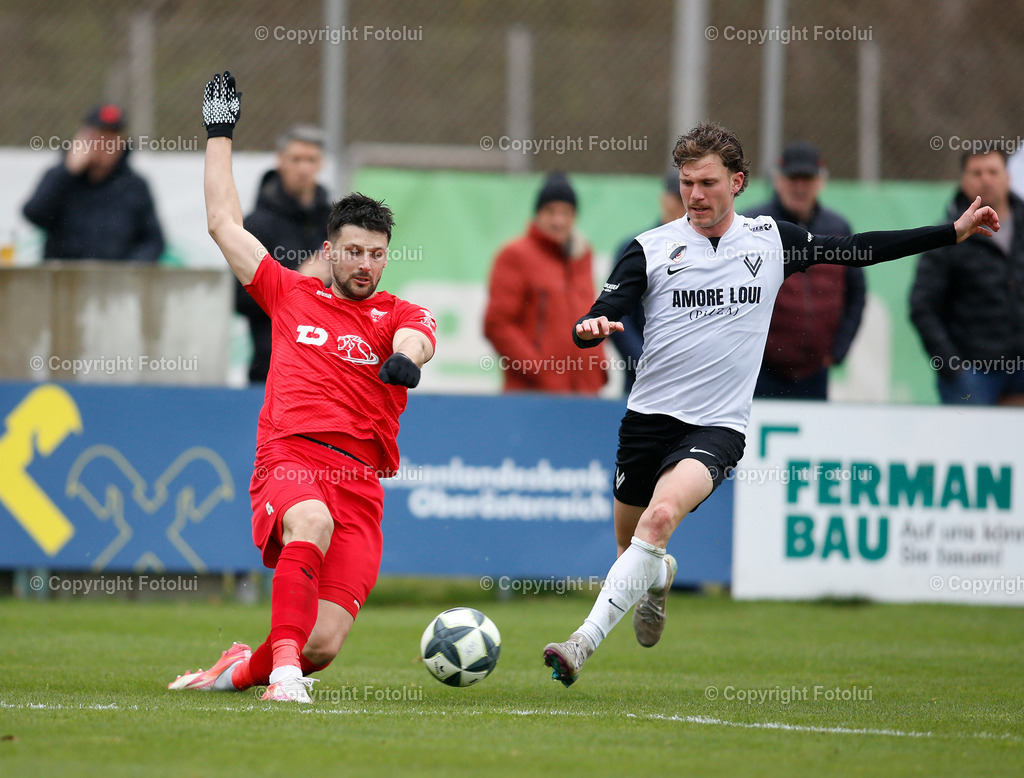 A_LUI_040426_16 | SPORT,FUSSBALL, REGIONALLIGA MITTE ,ASKOE OEDT-ASK VOITSBERG 04.04.2026 IM BILD: ADI MEHREMIC (OEDT) UND LUKAS PARGER (VOITSBERG) FOTO:FOTOLUI