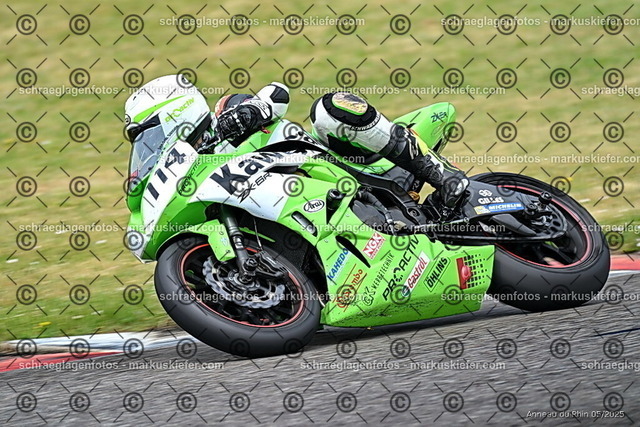 25bt02-0327 | markuskiefer.com - Realisiert mit Pictrs.com