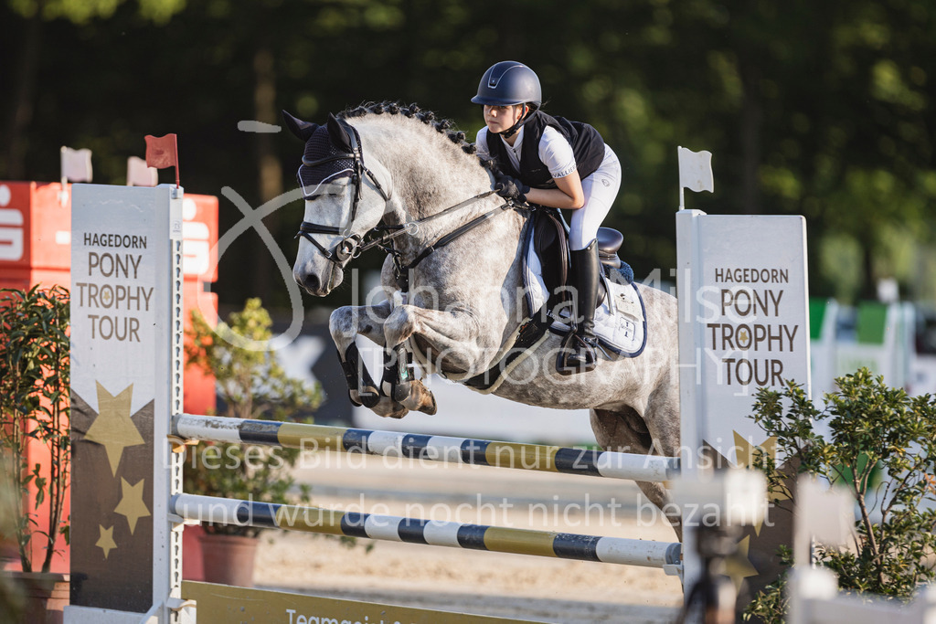 250501_MünsterHandorf_PonyTrophy-358 | Deine schönsten Turniermomente als professionelle Fotos! Entdecke hochwertige Pferdesport-Fotografie im Online-Shop. Jetzt Fotos finden & bestellen!