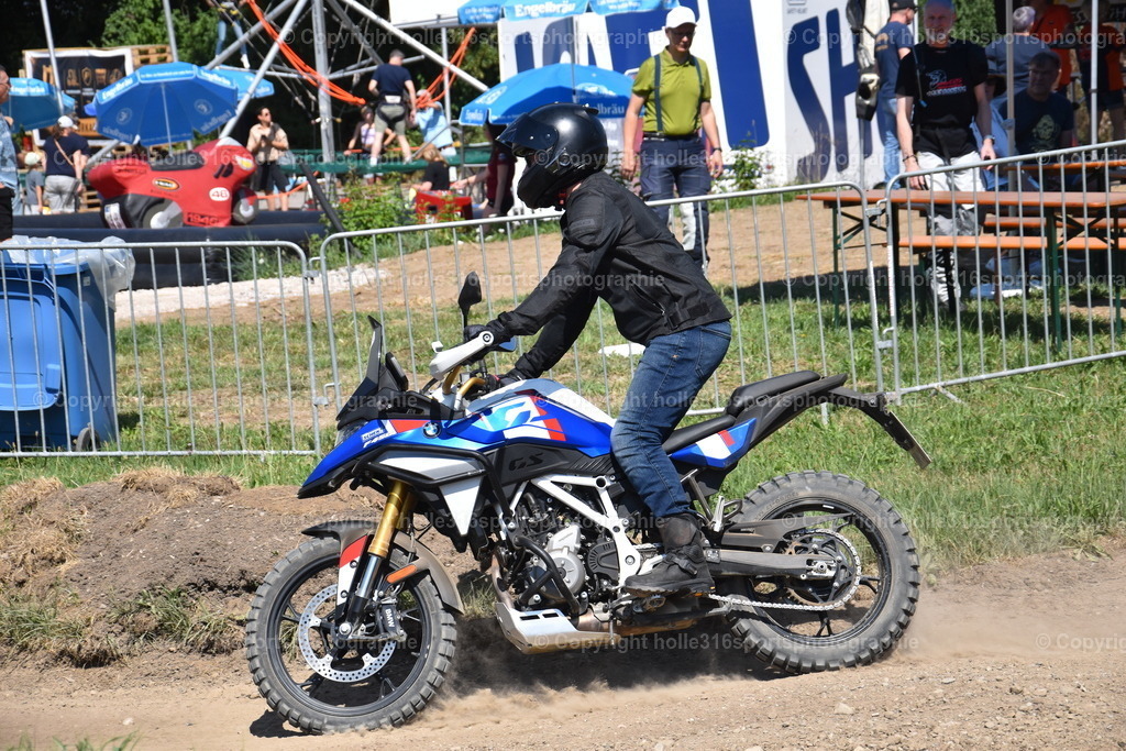 DSC_0145 | Sportfotografie , Motorsport, Motoross, Reitsport, Mointainbike, Enduro,
Landschaft , Outdoor, Eventfotografie, Landschaft, Bilder online bestellen - Realisiert mit Pictrs.com
