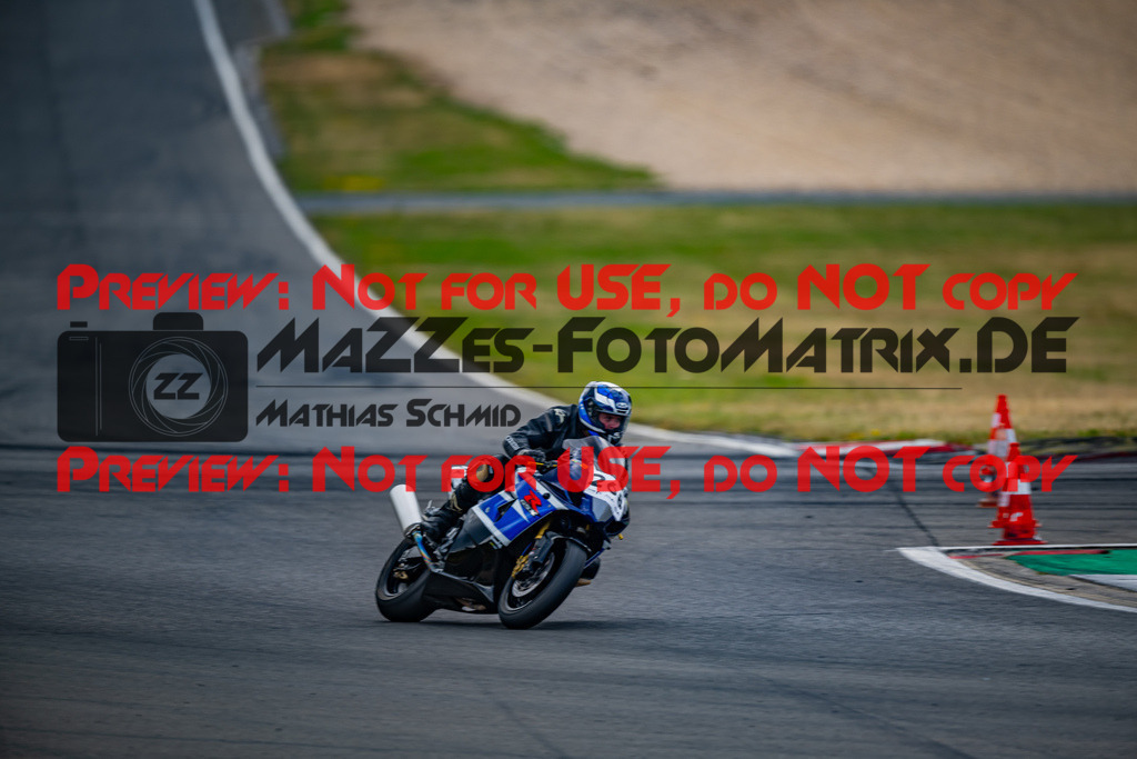 MaZZes_FotoMatrix_230719_4385 | GELB