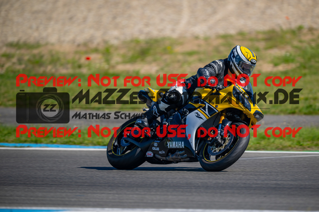 MaZZes-Fotomatrix-20260523-114783 | GRUEN