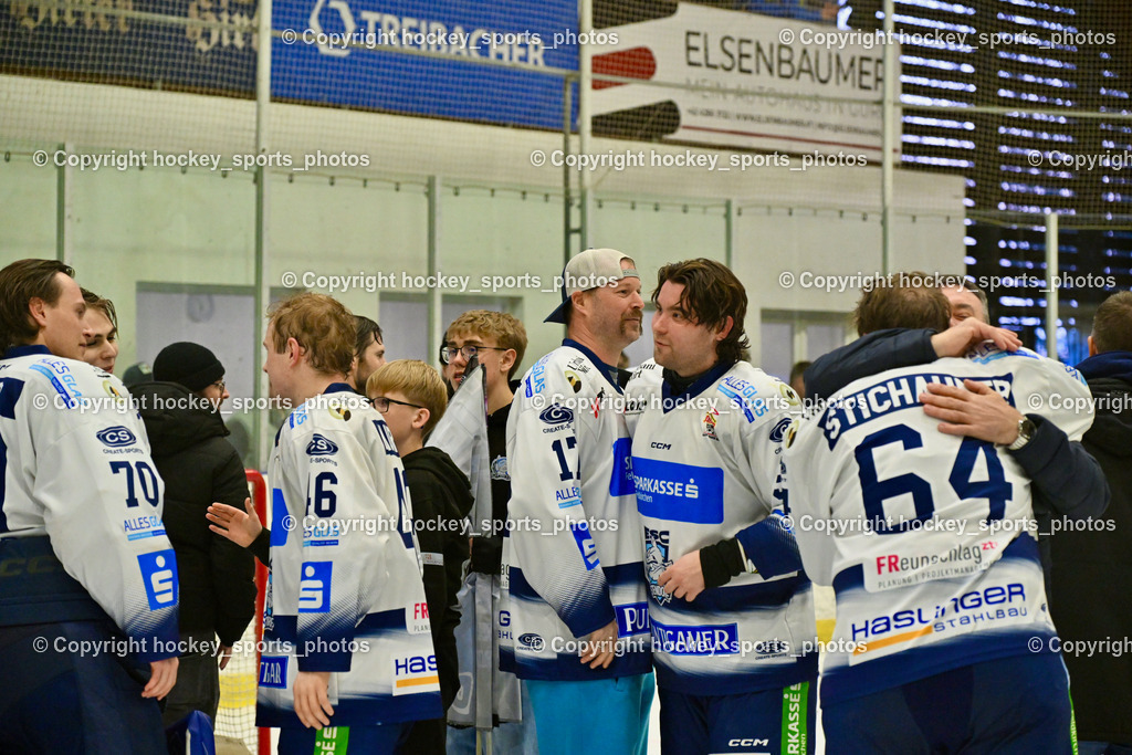 ESC Sparkasse Steindorf Meister 2025/26 | Jubel ESC Steindorf Mannschaft, ESC Sparkasse Steindorf Meister 2025/26, ESC Sparkasse Steindorf Meister 2025/26 am 08.03.2026 in Althofen (Stadthalle Althofen), Austria, (Photo by Bernd Stefan)