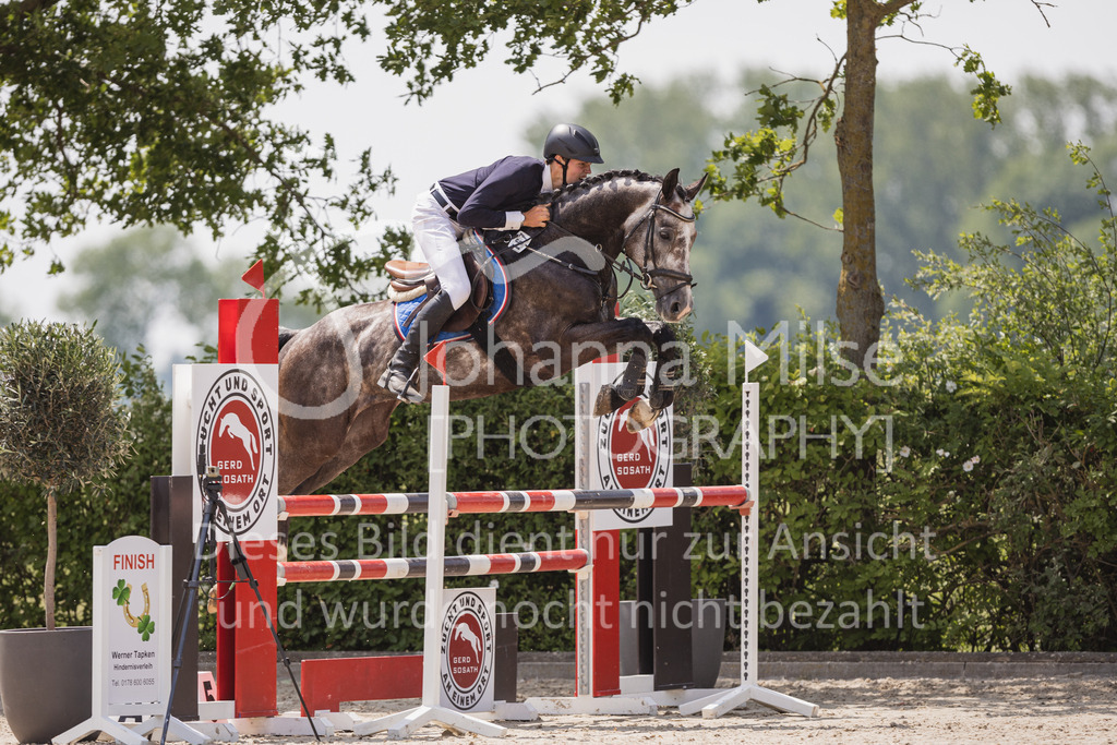 230616_Lemwerder_Springpf-L2-660 | Deine schönsten Turniermomente als professionelle Fotos! Entdecke hochwertige Pferdesport-Fotografie im Online-Shop. Jetzt Fotos finden & bestellen!