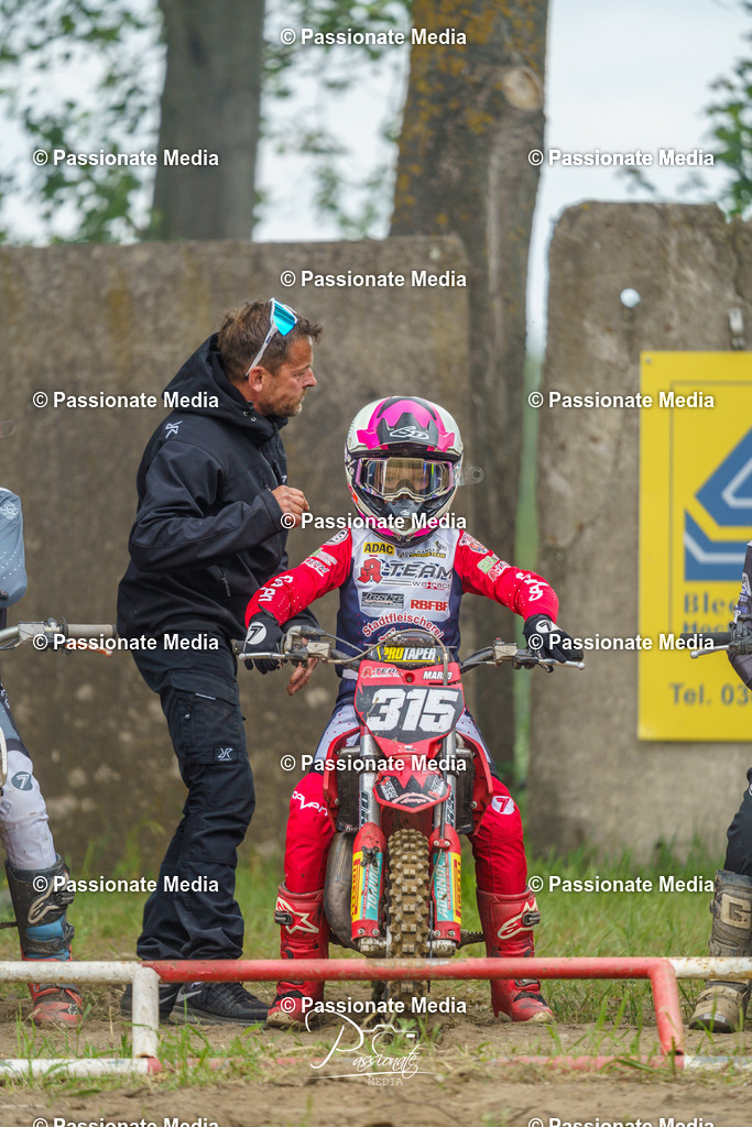 DSC08915 | Passionate Media, dein Fotograf aus Brandenburg, Märkisch Oderland, im Bereich Motorsport, Autos und Motorräder sowie Events und auch Hunde. Shootings oder auch Eventbegleitungen können bei mir gebucht we