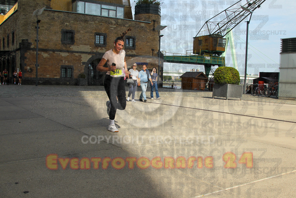 250920_1340_EV4_6383 | Sportfotografie im Rhein-Sieg Kreis, Köln, Bonn, NRW, Rheinland Pfalz, Hessen, etc. Unser Tätigkeitsfeld umfasst den Laufsport vom Volkslauf über den Marathon, Duathlon, Triathon bis zum Ultralauf wie Kölnpfad Ultra oder Schindertrail.