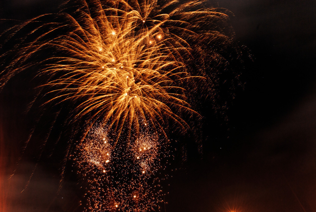 Feuerwerk am Silvester | Weitra, Austria - January 01, 2010: Feuerwerk am Silvester. - Realisiert mit Pictrs.com