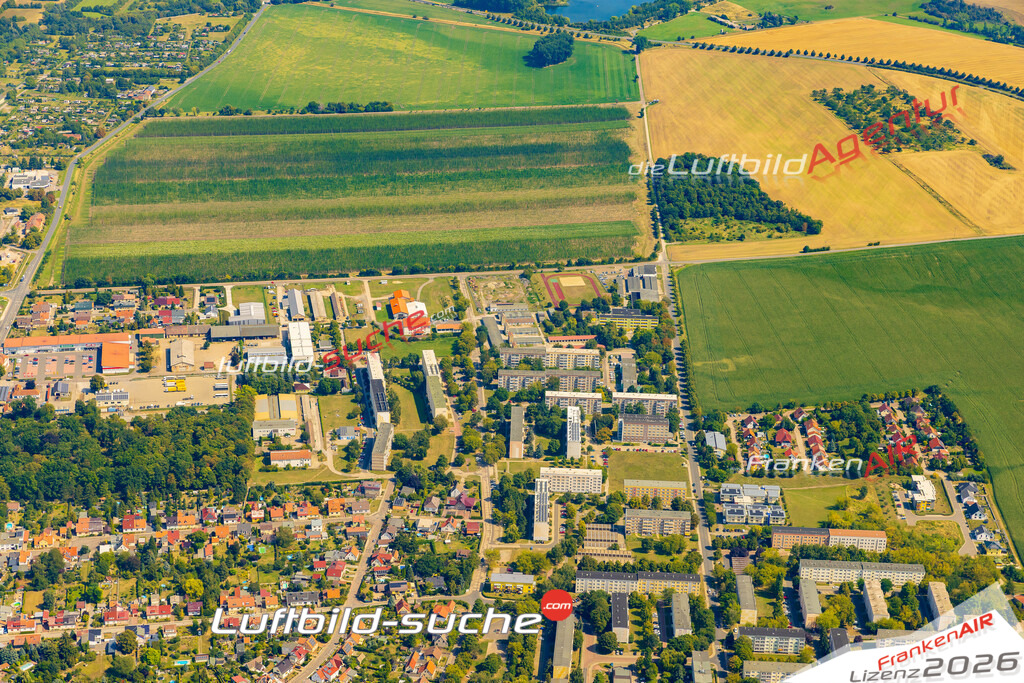 Luftbild der Stadt Querfurt - Die Luftaufnahme wurde 2025 vom UL-Flugzeug heraus erstellt ( keine Drohne ) - Hochauflösende Luftaufnahme - für professionelle Ausdrucke geeignet. Die Geschenkidee !Hier alle&nbsp;Infos zur Lizenzierung der LuftaufnahmeWir fliegen auch dieses Jahr wieder in Ihre Region um Luftbilder zu erstellen.- Luftbild anfragen