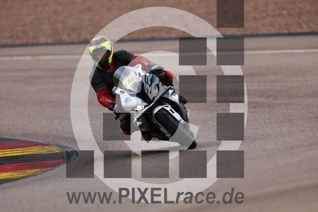 0148-20240819_00576 | Schöne Erinnerungen an spannende Momente - das festzuhalten ist unser Job. PIXELrace.de ist seit 2003 auf den Rennstrecken Europas unterwegs um die Action draußen beim Fahren und die wunderbare Stimmung imm Fahrerlager für euch einzufangen.