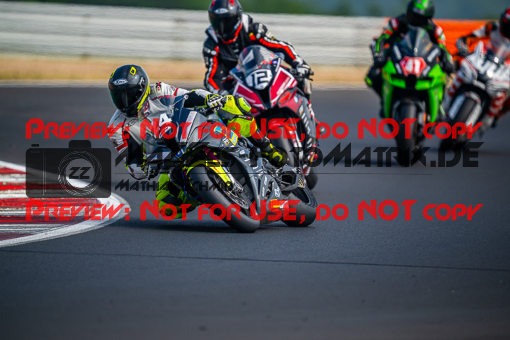 MaZZes_FotoMatrix_220626_6525 | PROSUPERSTOCK