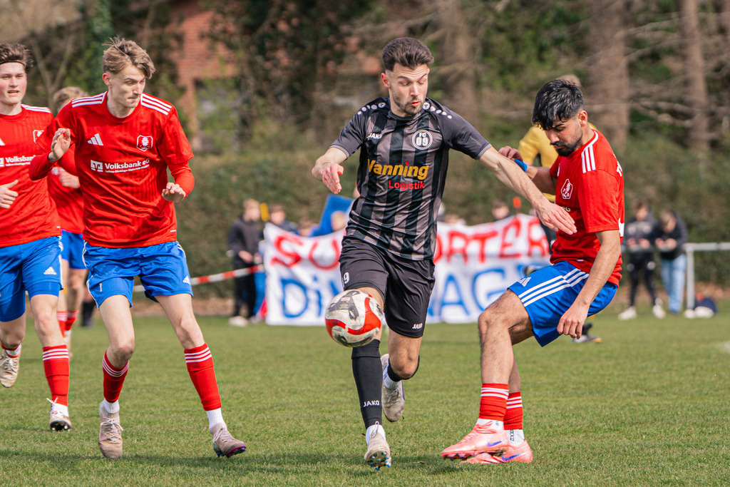 Fußball I Herren I Saison 2025-2026 I Landesliga Weser-Ems I 22. Spieltag I TV Dinklage - FC Schüttorf 09 I 15152 | jns.sportfotos - Realisiert mit Pictrs.com