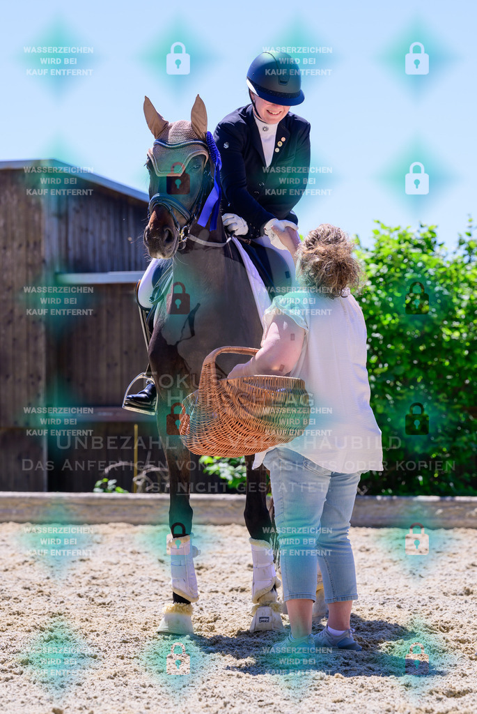 29052026-Forstinning-Prfg15-0516 | Fokus Hufschlag Fotografie - Realisiert mit Pictrs.com