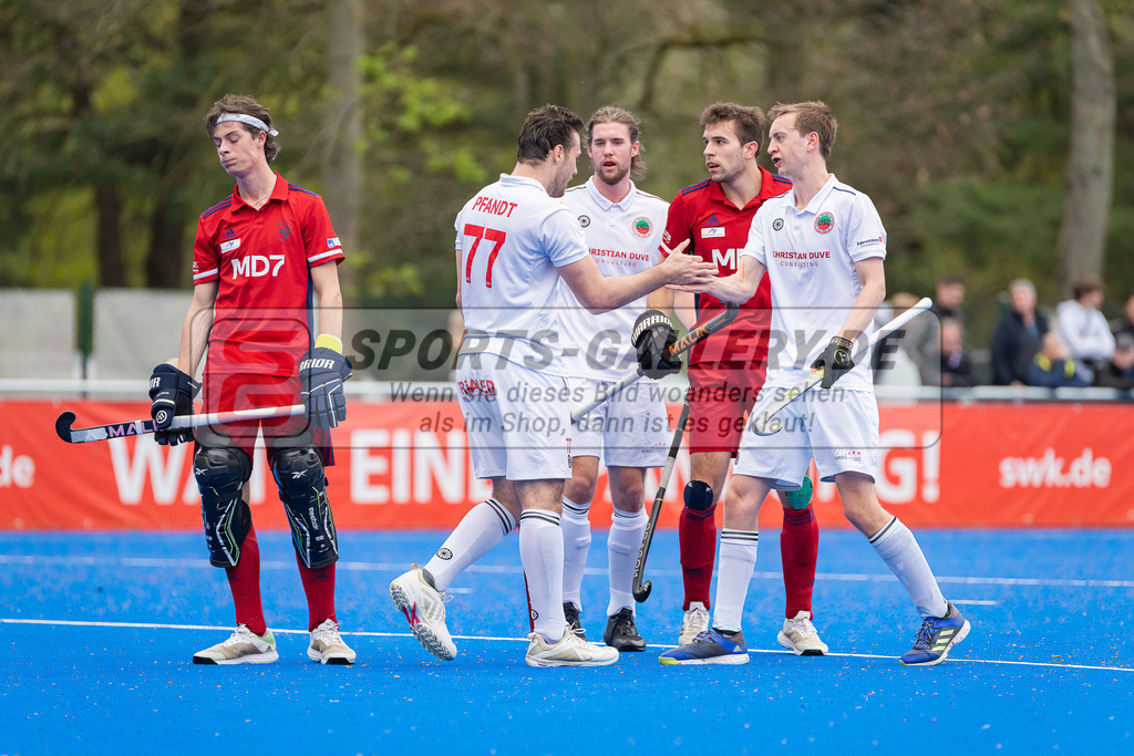 HK_20230422_107159 | 1. Bundesliga Herren Crefelder HTC - Düsseldorfer HC am 22.4.2023 Krefelder HTC ( CHTC ), Krefeld , Masi Pfandt ( Crefelder HTC #77 ) , Breucker Julius ( Crefelder HTC #2 )
