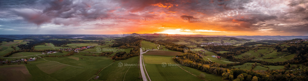 Aasrücken bei Himmelsröte | löwenblicke | shop