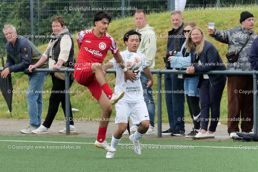 Fußball : C-Junioren : Aufstieg Regionalliga West : SUS 09 Dinslaken - Vfb 03 Hilden am 04.06.2026 in Dinslaken | Fußball : C-Junioren : Aufstieg Regionalliga West : SUS 09 Dinslaken (rotr Trikots)- Vfb 03 Hilden (weiße Trikots) am 04.06.2026 in Dinslaken - Realisiert mit Pictrs.com