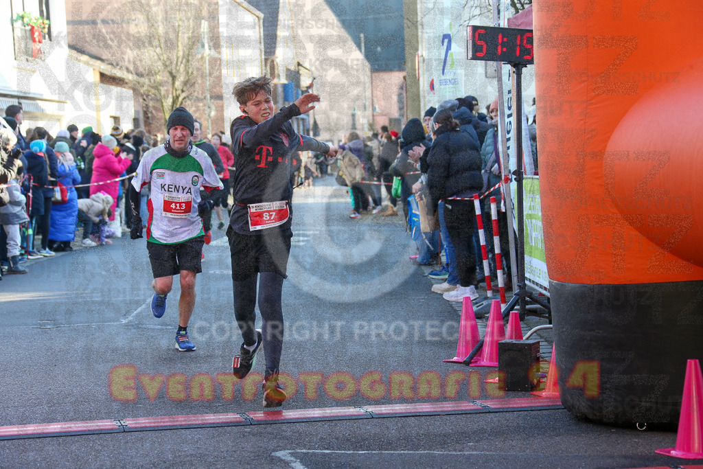 241201_1227_EX1_2209 | Sportfotografie im Rhein-Sieg Kreis, Köln, Bonn, NRW, Rheinland Pfalz, Hessen, etc. Unser Tätigkeitsfeld umfasst den Laufsport vom Volkslauf über den Marathon, Duathlon, Triathon bis zum Ultralauf wie Kölnpfad Ultra oder Schindertrail.