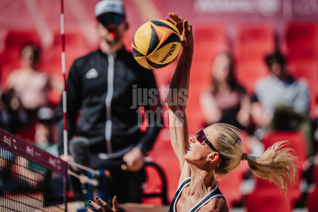 Beachvolleyball | Frauen | Allianz German Beach Tour 2025 | Tourstop Düsseldorf | 09.05.2025 | Emilie Olimstad beim Angriff