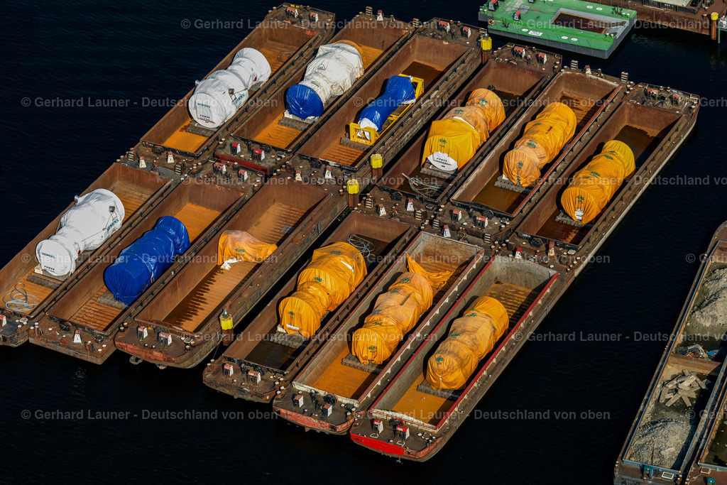 2790437 | Transportschiffe auf der Spree Berlin