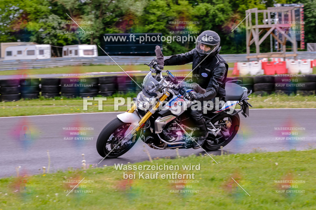 MotoTeamVBK-20219 | Hier findet Ihr Bilder von Touristenfahrten auf der Nürburgring Nordschleife oder von anderen Veranstaltungen die ich besucht habe. Viel Spass beim Durch Schauen 
