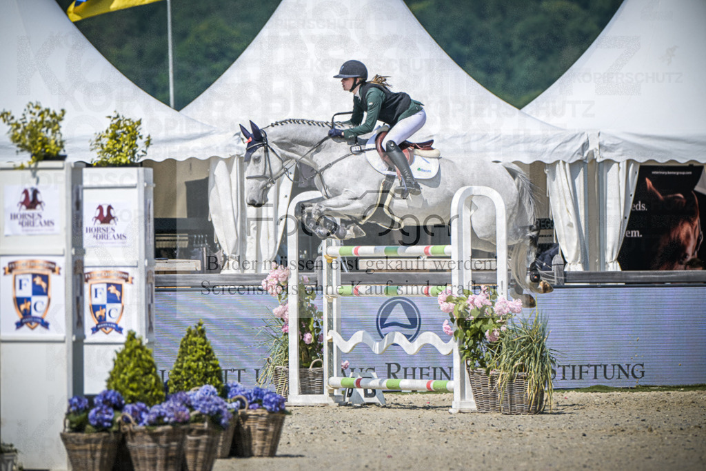 DOS_6310 | Entdecke hochwertige Reitturnierfotos von Foto Oger. Professionell, emotional und authentisch – jetzt Lieblingsmomente im Shop bestellen.Deutschlandweite Turnierfotografie. - Realisiert mit Pictrs.com