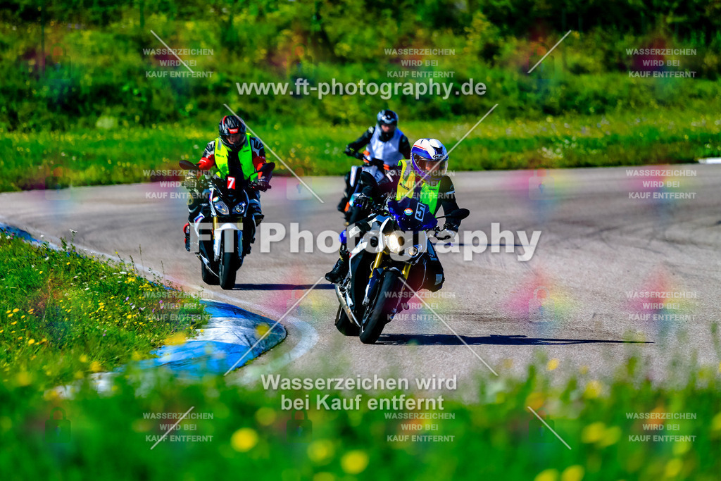 005-5490 | Hier findet Ihr Bilder von Touristenfahrten auf der Nürburgring Nordschleife oder von anderen Veranstaltungen die ich besucht habe. Viel Spass beim Durch Schauen 