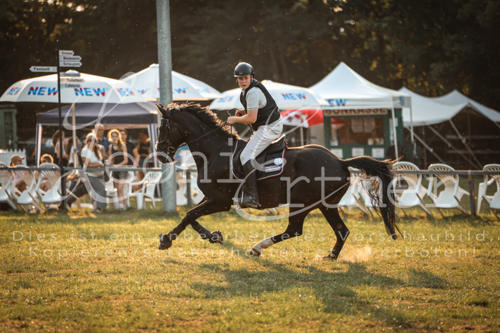 24.FrSpL00137 | Leoni Ertmer Photography - Realisiert mit Pictrs.com