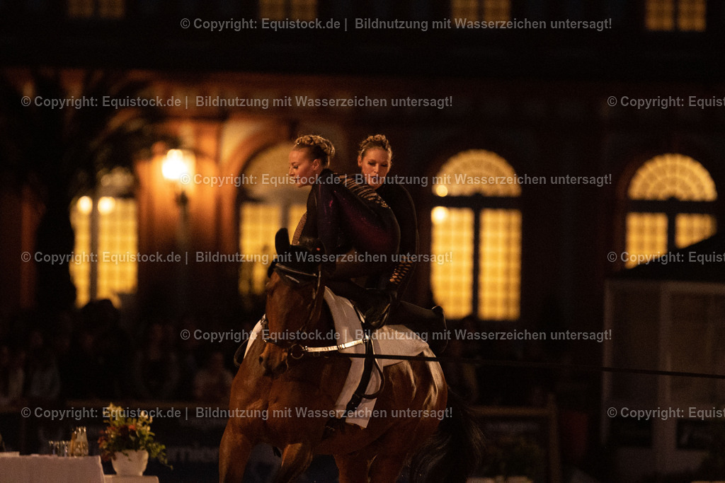 20230527_Voltigieren_NASPA_Flutlicht_0854 | equistock