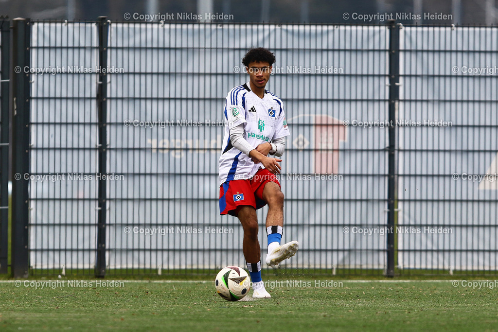 H_HamburgerSVU19_EintrachtFrankfurtU19_U19DFBNachwuchsliga_15022025 | #6 Jamal Kwabena Nabe (Hamburger SV U19)Fußball I Junioren I U19 DFB-Nachwuchsliga I Saison 2024-2025 I Hauptrunde Liga A, Gruppe C, 3. Spieltag I Hamburger SV U19 - Eintracht Frankfurt U19 I 15.02.2025 I Alexander-Otto-Akademie