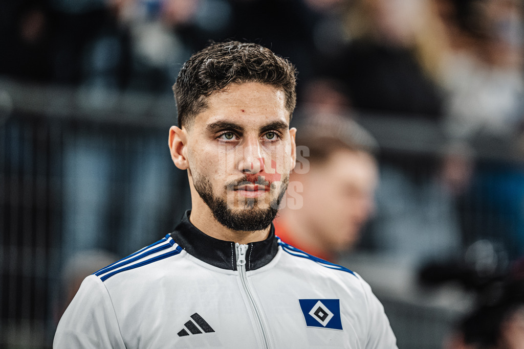 Fußball | Männer | Saison 2024/2025 | 2. Fußball-Bundesliga | 23. Spieltag | Hamburger SV vs. 1. FC Kaiserslautern | 21.02.2025 | Ludovit Reis (#14, HSV) vor dem Spiel