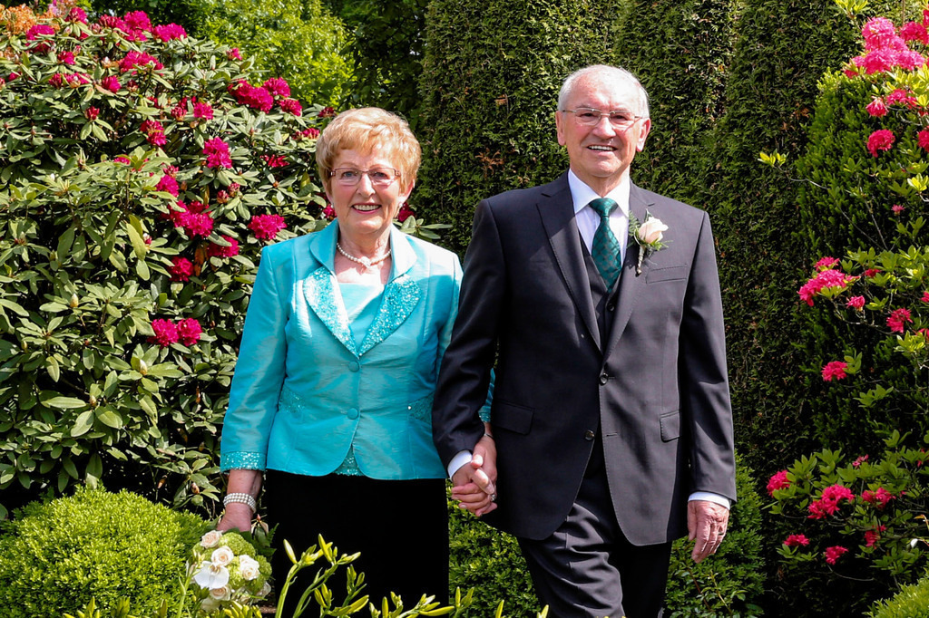 top-top.de Hochzeiten098 | Foto, Video, Fotografie, Videografie, Fotobox, DJ, Discjockey, Musik, Musikbox, Veranstaltung, Photobooth, Amazon, Ebay, Buchtipp, Bestseller, Autor, Verlag, Buch, Wesel, Hamminkeln, NRW, Dinslaken, Rees, Drohne, Hochzeit, Party, Fotobox, Wesel, Fotograf