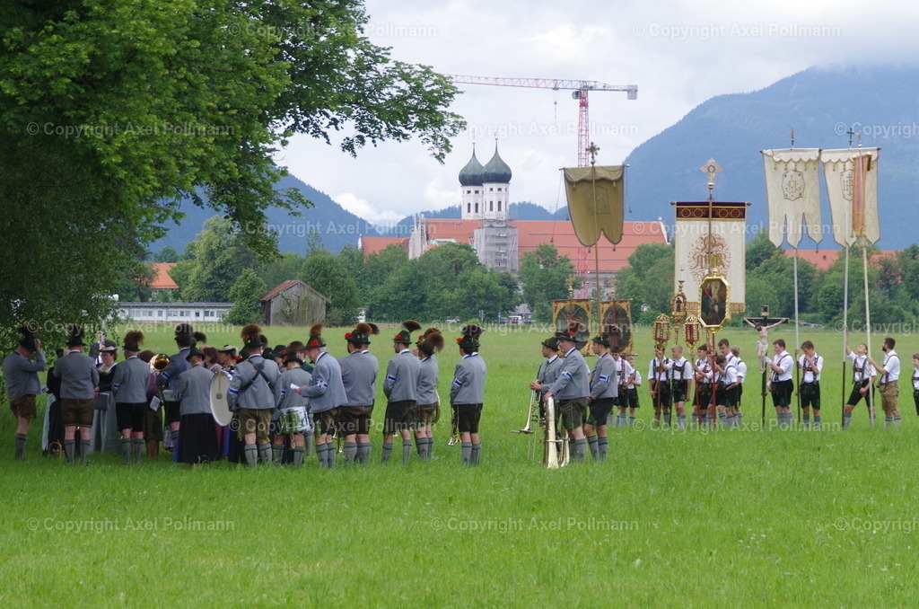 IMGP6029 | fotografiert von Axel PollmannLeonhardi Wallfahrt Benediktbeuern und Murnau, Fronleichnam, Fasching, Landschaft im Loisachtal und Benediktbeuern  - Realisiert mit Pictrs.com