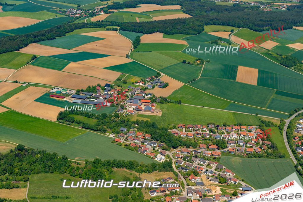 Moosberg-Weng-2024-111 | Die Luftbild Suche. Hier finden Sie Luftaufnahmen, Drohnen und Schrägluftbilder von Städten und Orte. Aktuelle + Archiv Luftbilder auch mit Lizenz.