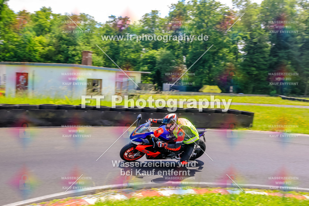 VBK-8176 | Hier findet Ihr Bilder von Touristenfahrten auf der Nürburgring Nordschleife oder von anderen Veranstaltungen die ich besucht habe. Viel Spass beim Durch Schauen 