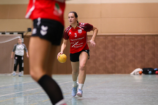 Handball I Damen I Saison 2025-2026 I Verbandsliga Süd I HSG Kalkberg 06 - MTV Dänischenhagen I 14.12.2025.23 | Linda Schulz (3, MTV Dänischenhagen) - Realisiert mit Pictrs.com