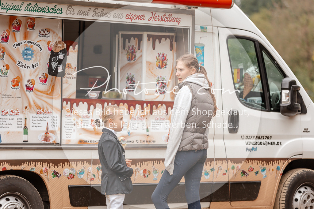 3I6A8275 | Stimmungsvolle Portraits und Reitsportfotografie im Ruhrgebiet und im Münsterland.

Pferdefotografie, Hundefotografie, Tierfotografie, Reportagen, Portraits von Tier und Mensch, Turnierfotografie in Bochum, Recklinghausen, Marl, Haltern am See, Dülmen.. - Realisiert mit Pictrs.com