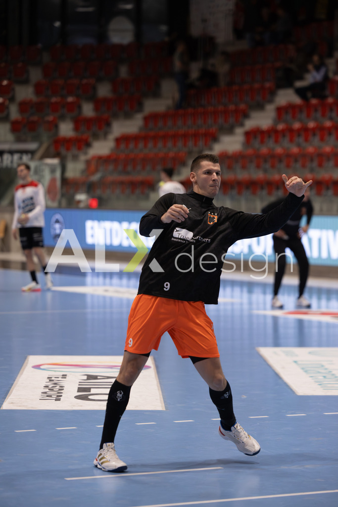 Handballen I Herren I Saison 2025-2026 I Quickline Handball League 2026 | Men I 18. Spieltag I Pfade Winterthur - Kadetten Schaffhausen I 20.12.2025 | 9 Dimitrij Küttel (Kadetten Schaffhausen) Rückraum rechts - Realisiert mit Pictrs.com