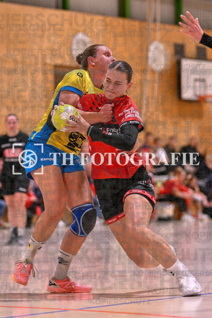 GER, SG Maulburg/Steinen - SV Allensbach 2, Frauen-Handball, Oberliga Suedbaden, 1. Spieltag, Saison 2024/2025, 28.09.2024 | Elisa Singler (SV Allensbach 2, #23), Elisa Geiss (SG Maulburg/Steinen, #19)GER, SG Maulburg/Steinen - SV Allensbach 2, Frauen-Handball, Oberliga Suedbaden, 1. Spieltag, Saison 2024/2025, 28.09.2024Foto: TH Fotografie/Thomas Hess