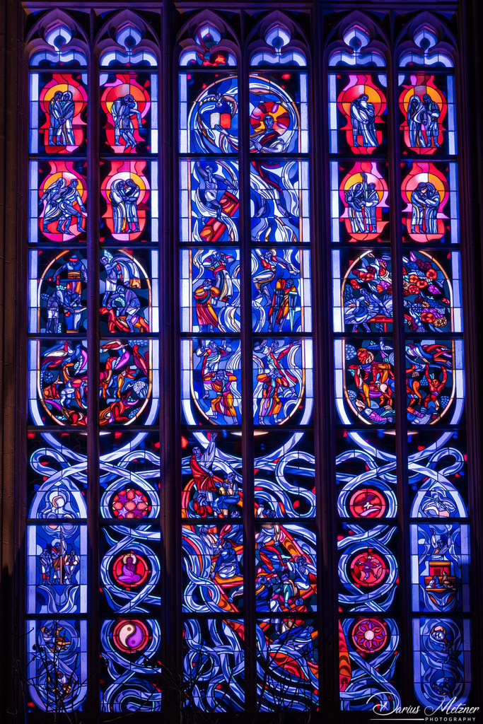 Katharinenkirche in Oppenheim | Die imposante Katharinenkirche in Oppenheim gilt als eine der bedeutendsten gotischen Kirchen am Rhein. Ihre Errichtung erfolgte in mehreren Bauabschnitten im 13., 14. und 15. Jahrhundert. Heute ist sie eine der schönsten Sehenswürdigkeiten in Rheinhessen.