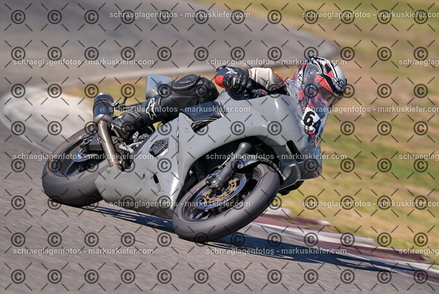 26bt05-0193 | markuskiefer.com - Realisiert mit Pictrs.com