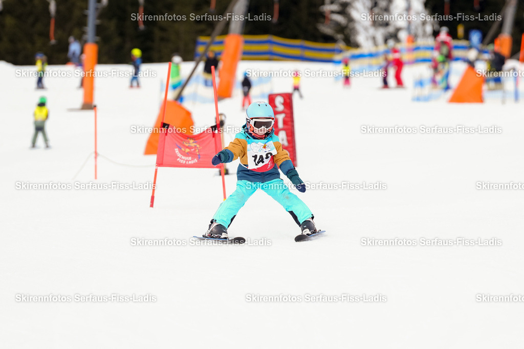 SRF_02.01.2026_0134 | Skirennfotos,Serfaus,Fiss,Ladis,Kinderskirennen,Winter,Tirol,Oberland,skirace,SFL,feelfree,weil wir's genießen,ski,Ski,skifahren,Sonnenplateau, - Realisiert mit Pictrs.com