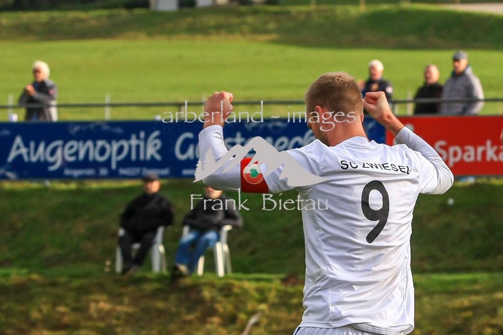 993T7729 | Matthias Niedermeier,