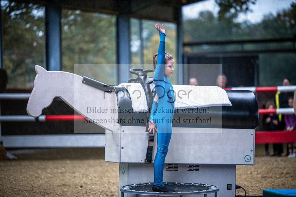 DOS_0298 | Entdecke hochwertige Reitturnierfotos von Foto Oger. Professionell, emotional und authentisch – jetzt Lieblingsmomente im Shop bestellen.Deutschlandweite Turnierfotografie. - Realisiert mit Pictrs.com