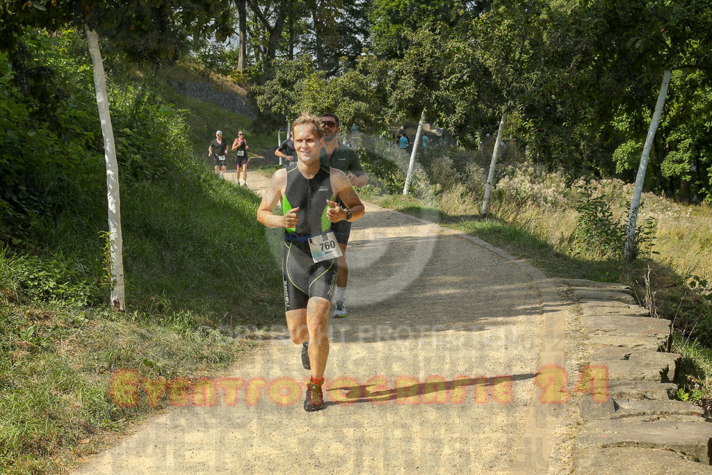 250824_1447_EX1_7584 | Sportfotografie im Rhein-Sieg Kreis, Köln, Bonn, NRW, Rheinland Pfalz, Hessen, etc. Unser Tätigkeitsfeld umfasst den Laufsport vom Volkslauf über den Marathon, Duathlon, Triathon bis zum Ultralauf wie Kölnpfad Ultra oder Schindertrail.
