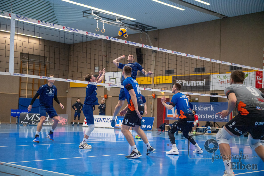 VSG Ammerland-VSG Lüneburg 2 | Volleyball Regionalliga; VSG Ammerland-VSG Lüneburg 2 am 04.02.2024; in Westerstede (Sporthalle Norderstraße), Photo: Philip Eiben 2024 - Realisiert mit Pictrs.com