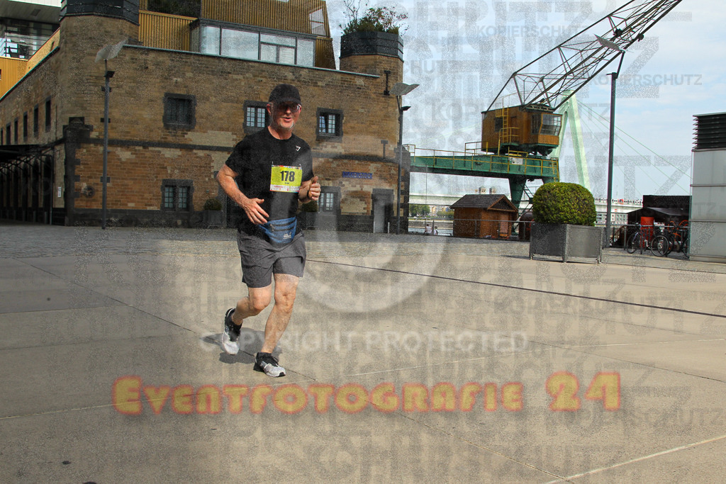 250920_1334_EV4_6095 | Sportfotografie im Rhein-Sieg Kreis, Köln, Bonn, NRW, Rheinland Pfalz, Hessen, etc. Unser Tätigkeitsfeld umfasst den Laufsport vom Volkslauf über den Marathon, Duathlon, Triathon bis zum Ultralauf wie Kölnpfad Ultra oder Schindertrail.