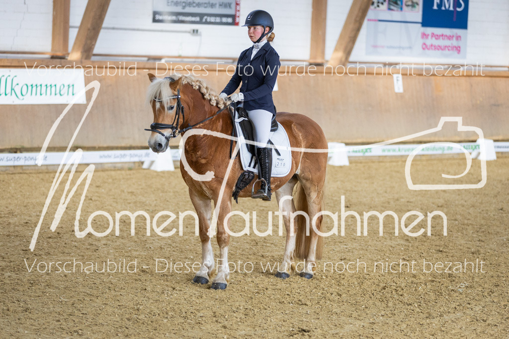 Sth-LPO25-L-Kür-051 | MomenTaufnahmen Pferdesportfotos