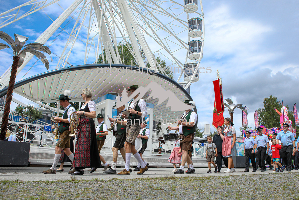 OE7A1803 | die Festeröffnung in Zwiesel mit prominentem Besuch, Ministerpräsident Markus Söder sowie Minister Hubert Aiwanger.