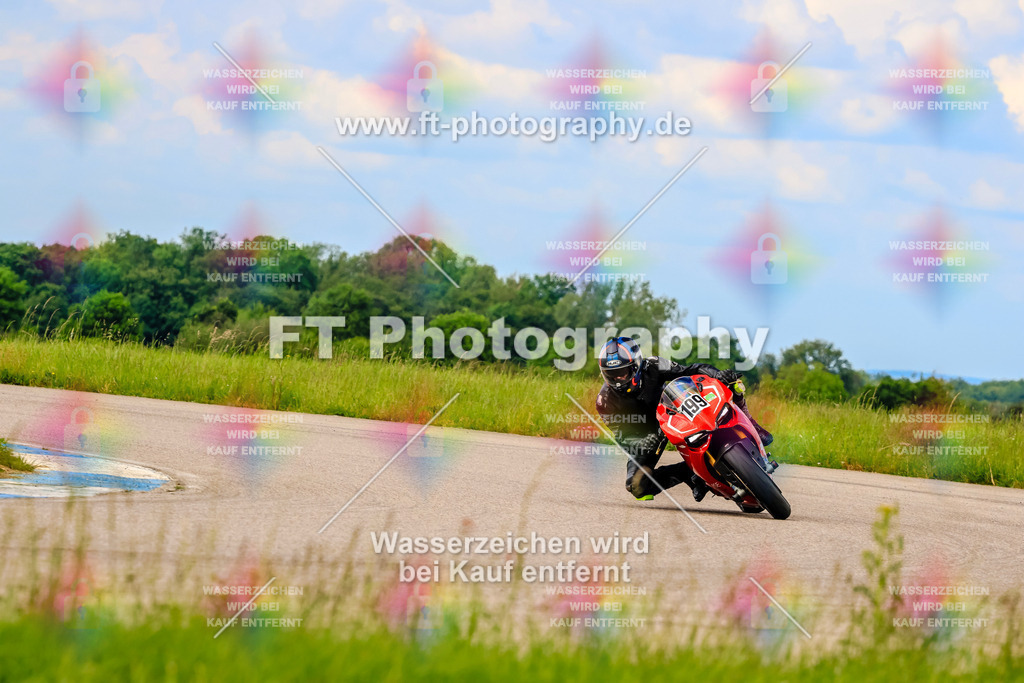 MotoTeam-1255 | Hier findet Ihr Bilder von Touristenfahrten auf der Nürburgring Nordschleife oder von anderen Veranstaltungen die ich besucht habe. Viel Spass beim Durch Schauen 